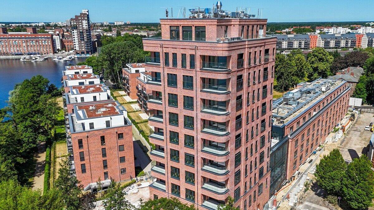 Elegance meets style direkt am Wasser: Exklusives Neubau-Apartment mit Loggia – Wellness-Bad, 13585 Berlin (Spandau Falkenhagener Feld Hakenfelde)