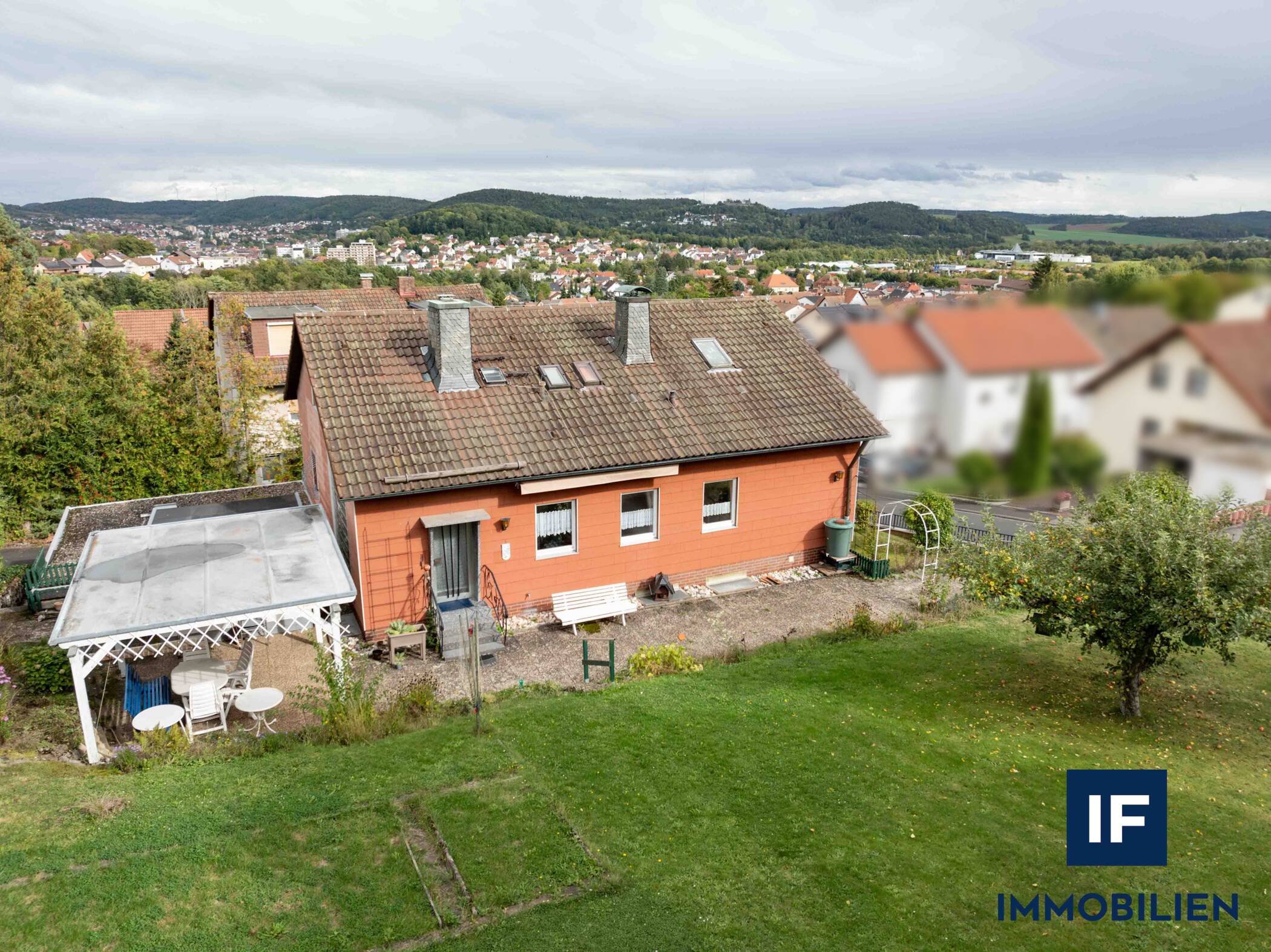 *reduzierter Preis* – Einfamilienhaus mit Einliegerwohnung in Garitz, 97688 Bad Kissingen
