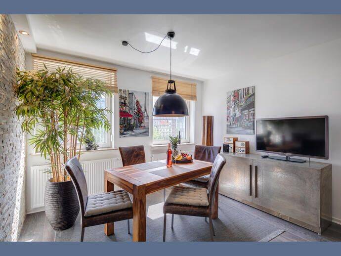 Möbliert: Geschmackvoll möblierte 3-Zimmer-Wohnung
