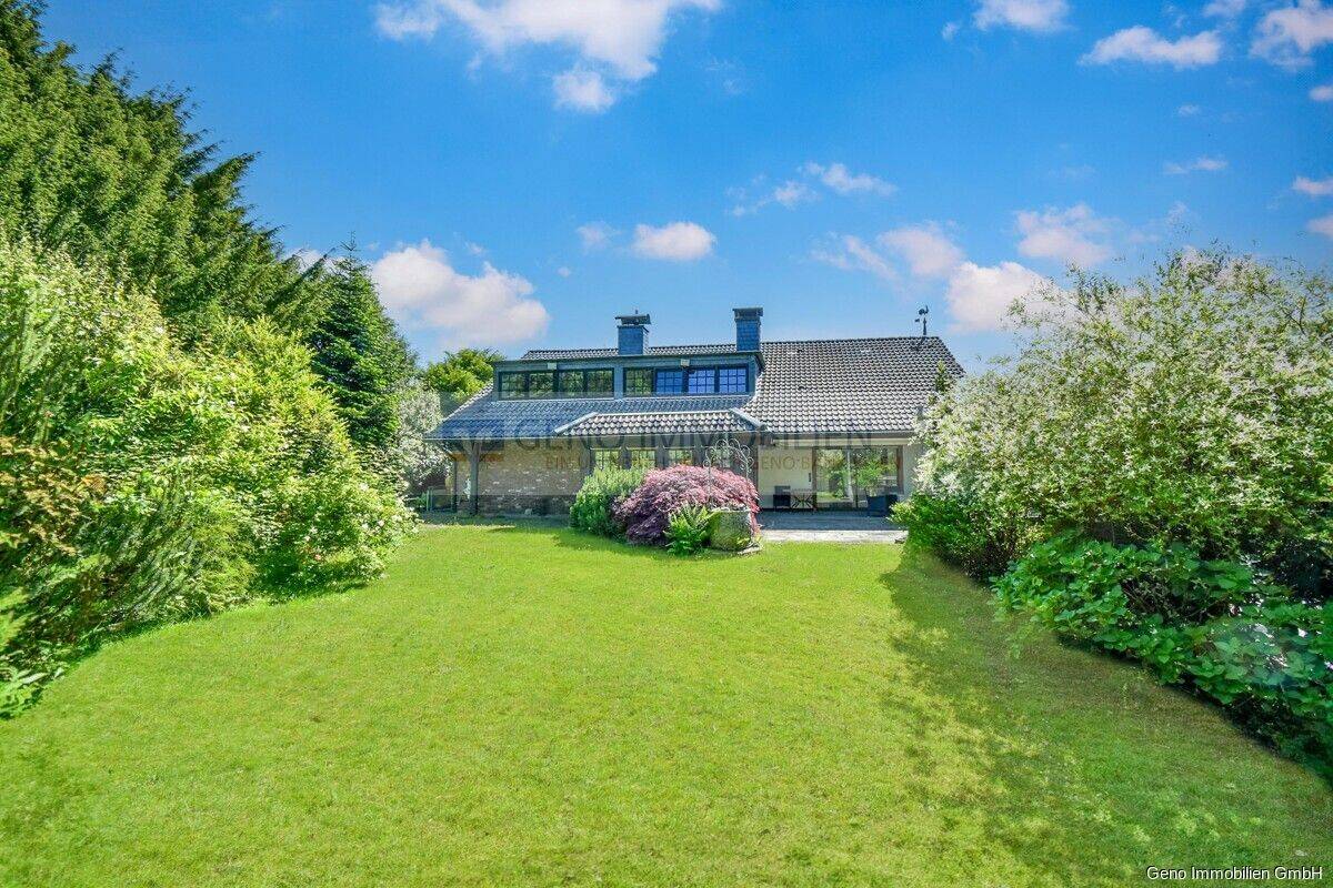Beeindruckendes Einfamilienhaus mit besonderem Wohngefühl!, 45289 Essen (Burgaltendorf)
