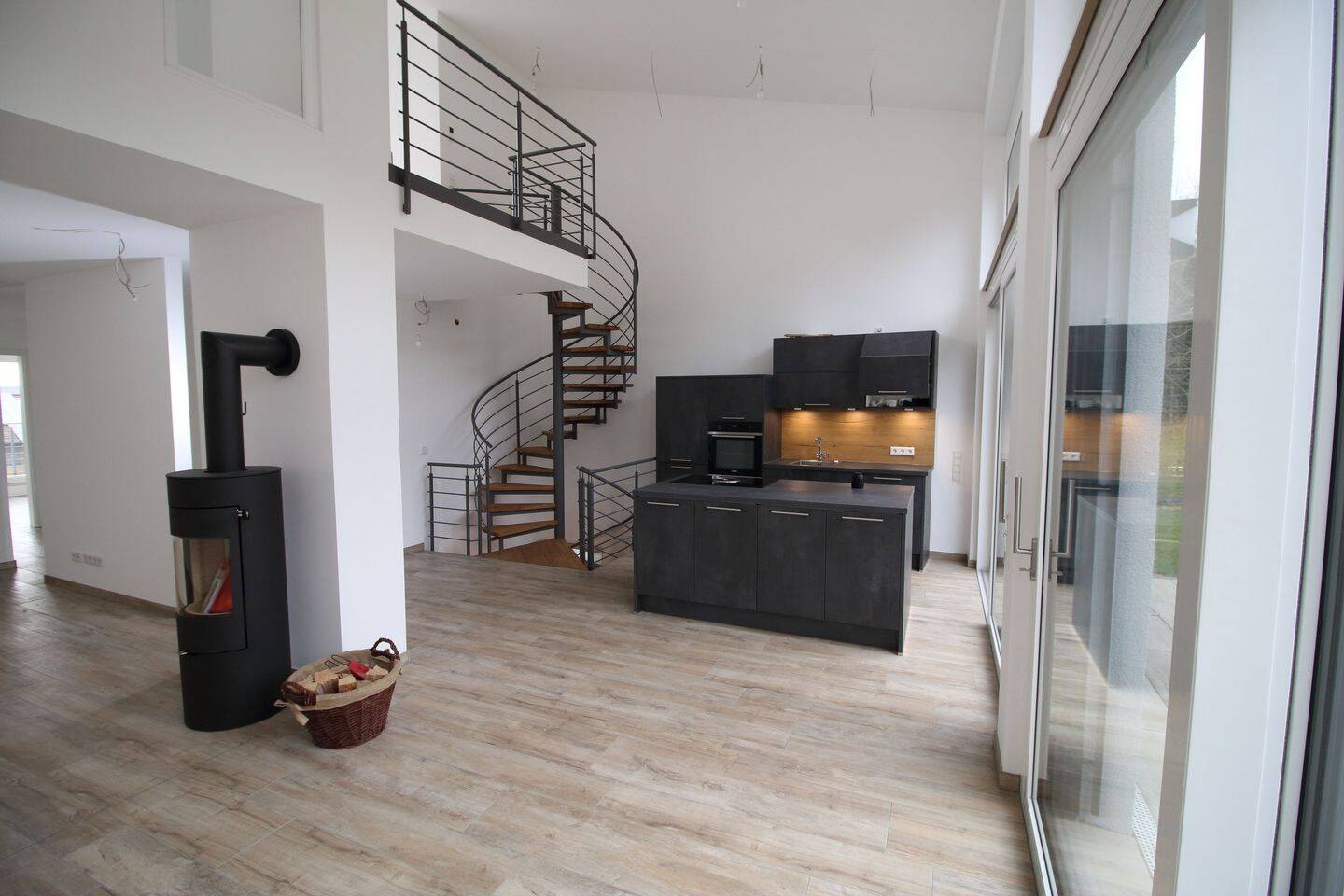Neubau-Luxus-Terrassenwohnung mit traumhaftem Stadt- und Festungsblick, 97084 Würzburg (Heidingsfeld Heuchelhof Rottenbauer)
