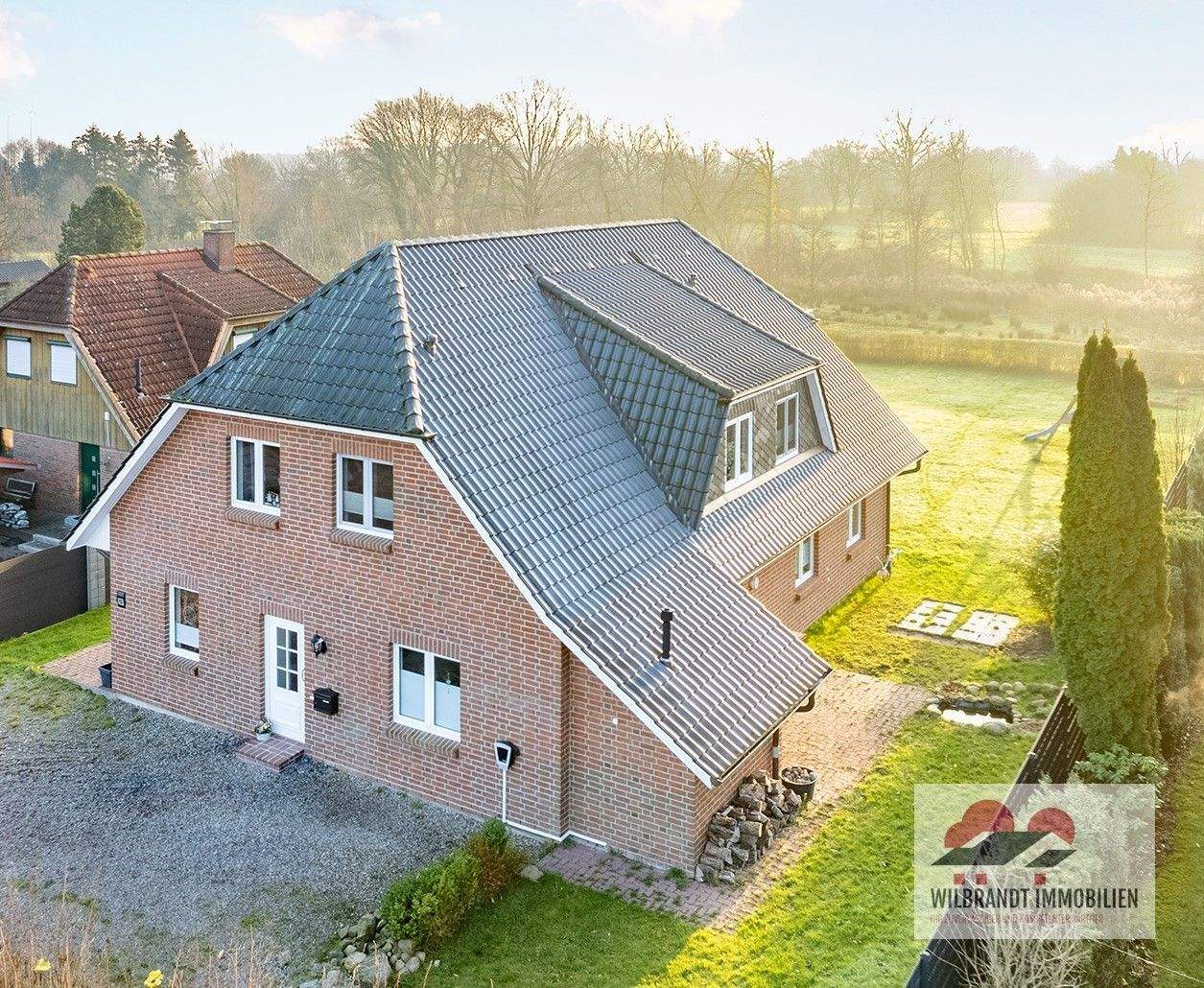 Großes und modernisiertes Haus in ruhiger Lage, 23881 Borstorf