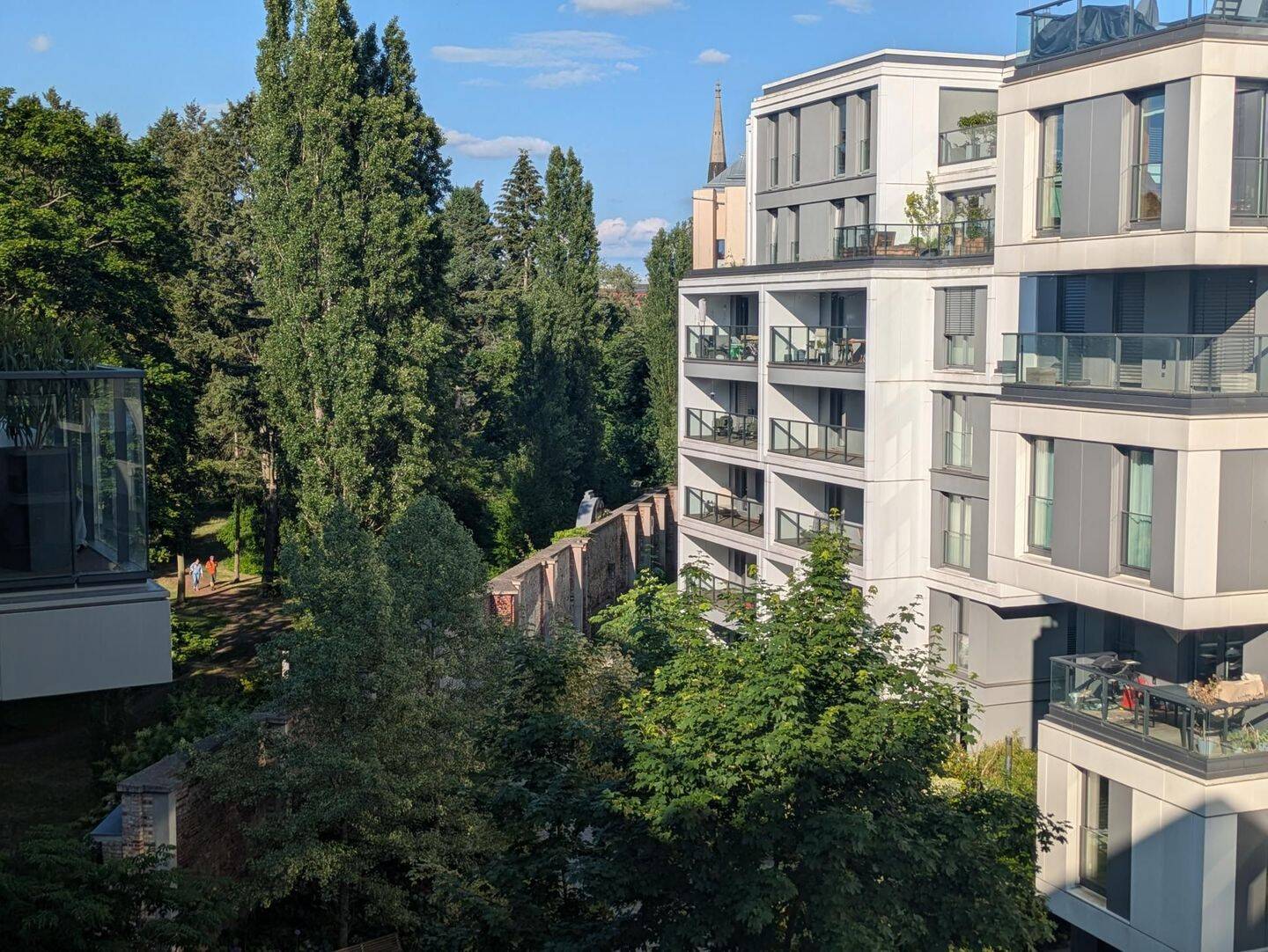 Modernes Wohnen in „The Garden“ – stilvolle 3-Zimmer-Wohnung mit Balkon