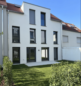 Modernes Neubau-Einfamilienhaus mit 5 Zimmern und Tiefgaragenstellplatz in begehrter Lage in Dossenheim., 69221 Dossenheim
