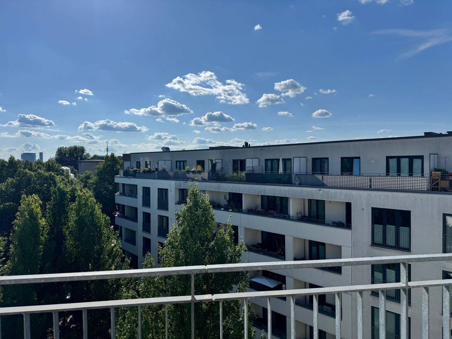 Exklusive 3-Zimmer-Maisonette mit Dachterrasse, Loggia und Weitblick – 106 m² im obersten Geschoss, 20535 Hamburg (Mitte Borgfelde Hamm)