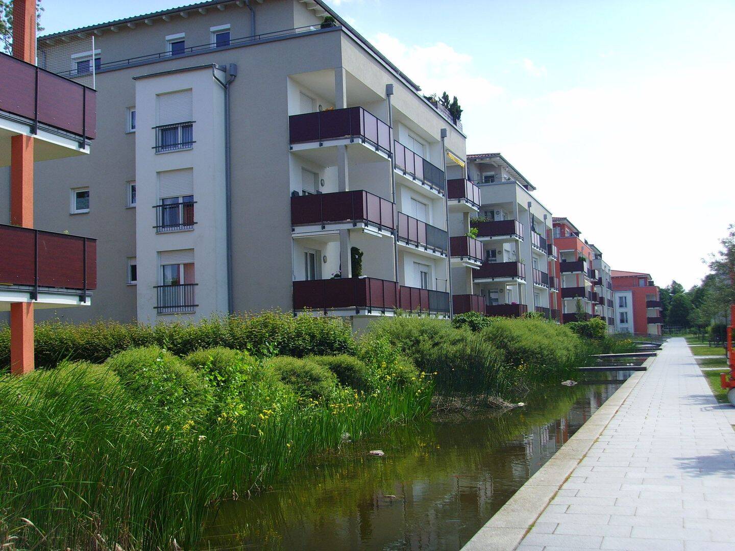 Hochwertige Wohnung – zentral gelegen im Parco Cavallo, 94315 Straubing