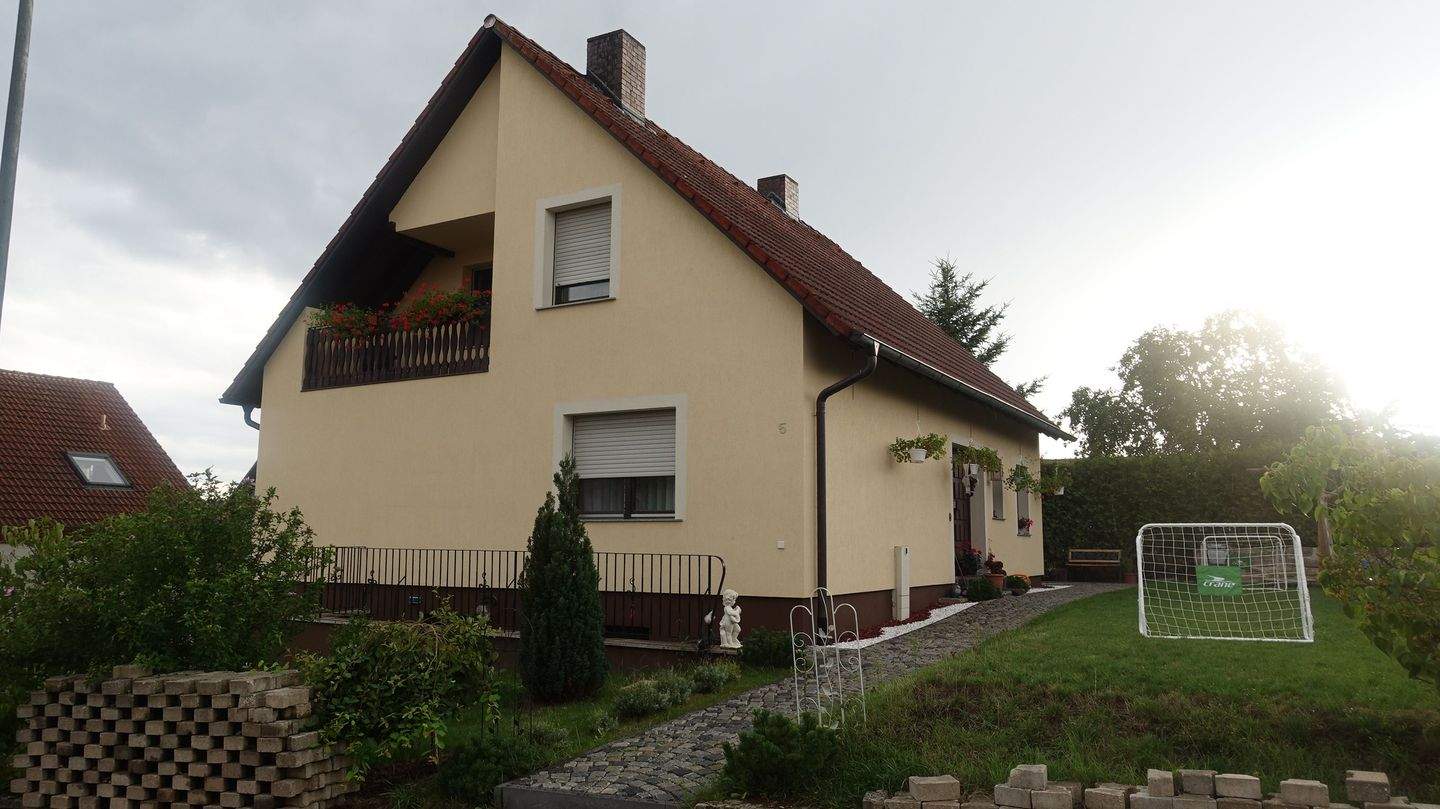 Ideal für Naturliebhaber! Gepflegtes Einfamilienhaus mit Garten in ruhiger Lage Nähe Geiselwind, 96160 Geiselwind