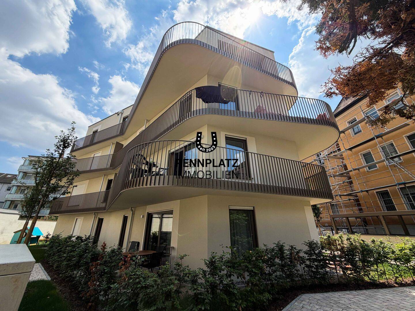 Luxuriöses Neubau-Penthouse mit großzügiger Dachterrasse im Inneren Osten. Frei., 93053 Regensburg (Galgenberg Kasernenviertel Kumpfmühl-Ziegetsdorf-Neuprüll Oberisling-Graß)