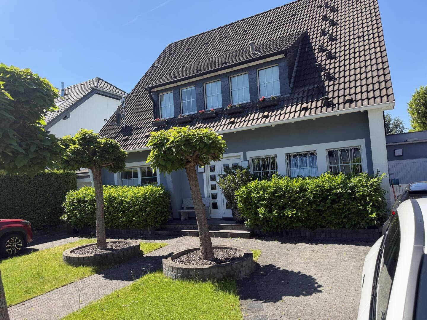Ratingen – sehr gepflegtes Zweifamilienhaus, nach WEG geteilt – als Anlage oder zur Selbstnutzung, 40880 Ratingen