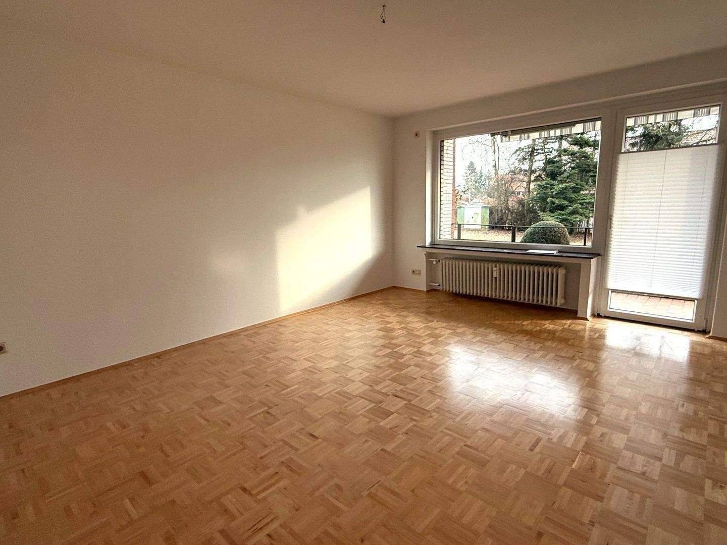 Einziehen und wohlfühlen – helle Eigentumswohnung mit großem Balkon und Garage, 37115 Duderstadt