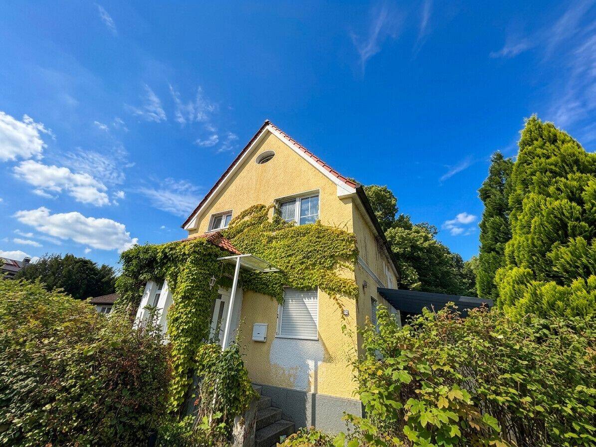 Wohnen in bester Lage: Einfamilienhaus mit zwei Garagen in Bad Sassendorf!, 59505 Bad Sassendorf