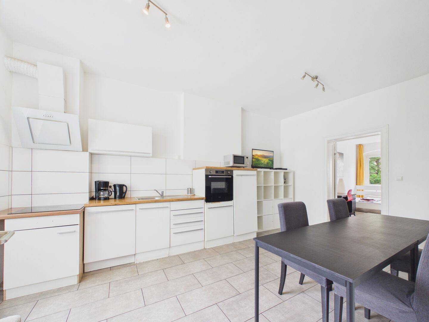 Charmante Altbauwohnung in Berlin: 3 Zimmer, offene Küche, lichtdurchflutet