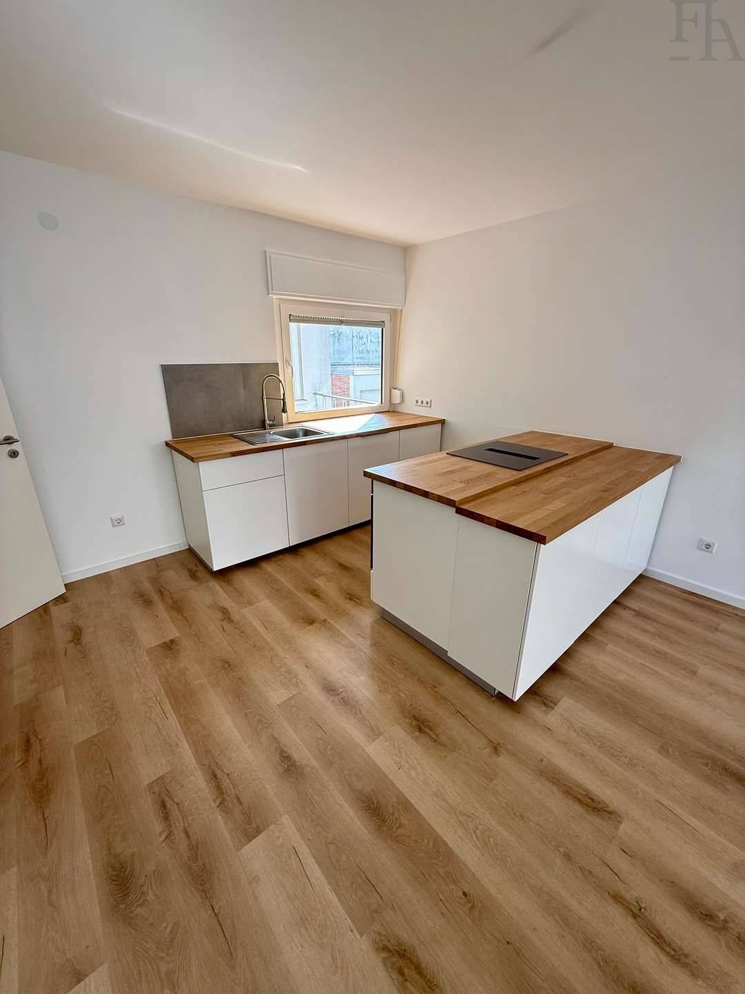 Lichtdurchflutete 2-Zimmer-Eigentumswohnung mit moderner Küche und Balkon im Bonner Villenviertel, 53175 Bonn (Bad Godesberg Friesdorf Plittersdorf)