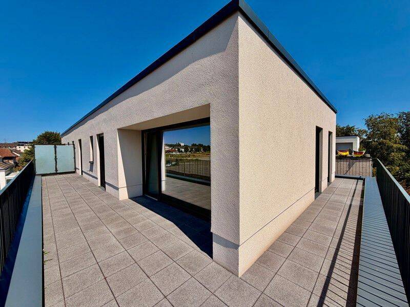 Luxuriöses 3,5-Zimmer-Rooftop-Apartment mit Dachterrasse und Einbauküche, 40625 Düsseldorf (Gerresheim Ludenberg)