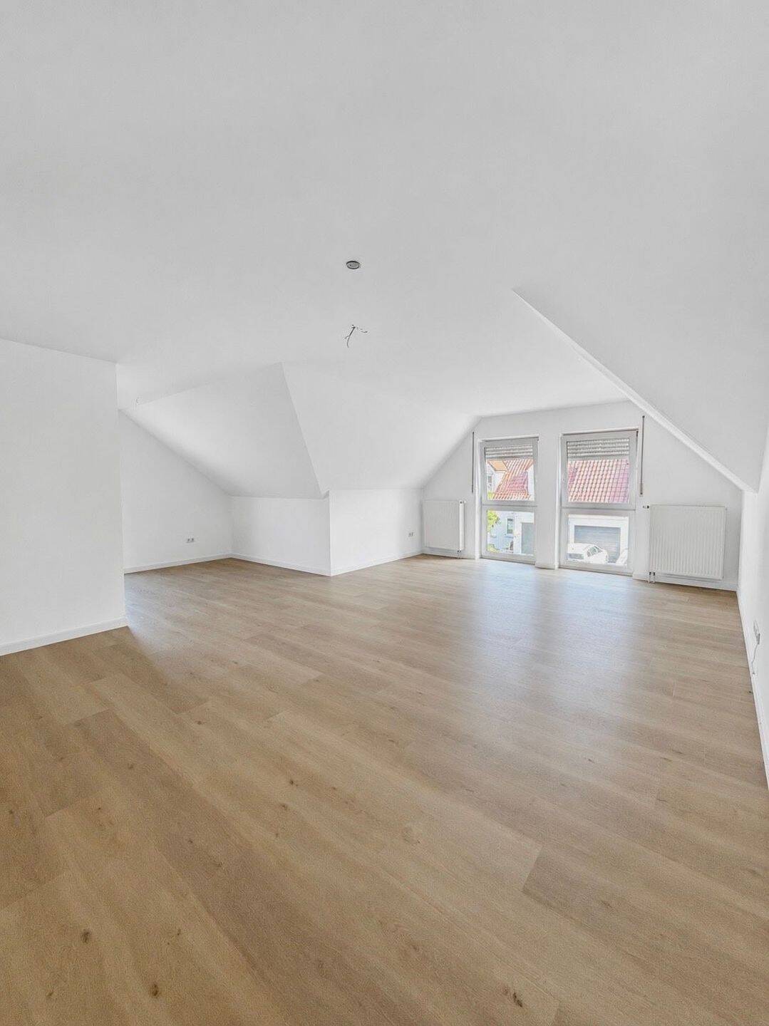 Erstbezug nach Renovierung – Helle 3,5-Zimmer-Wohnung mit Balkon in Walsdorf, 96194 Walsdorf