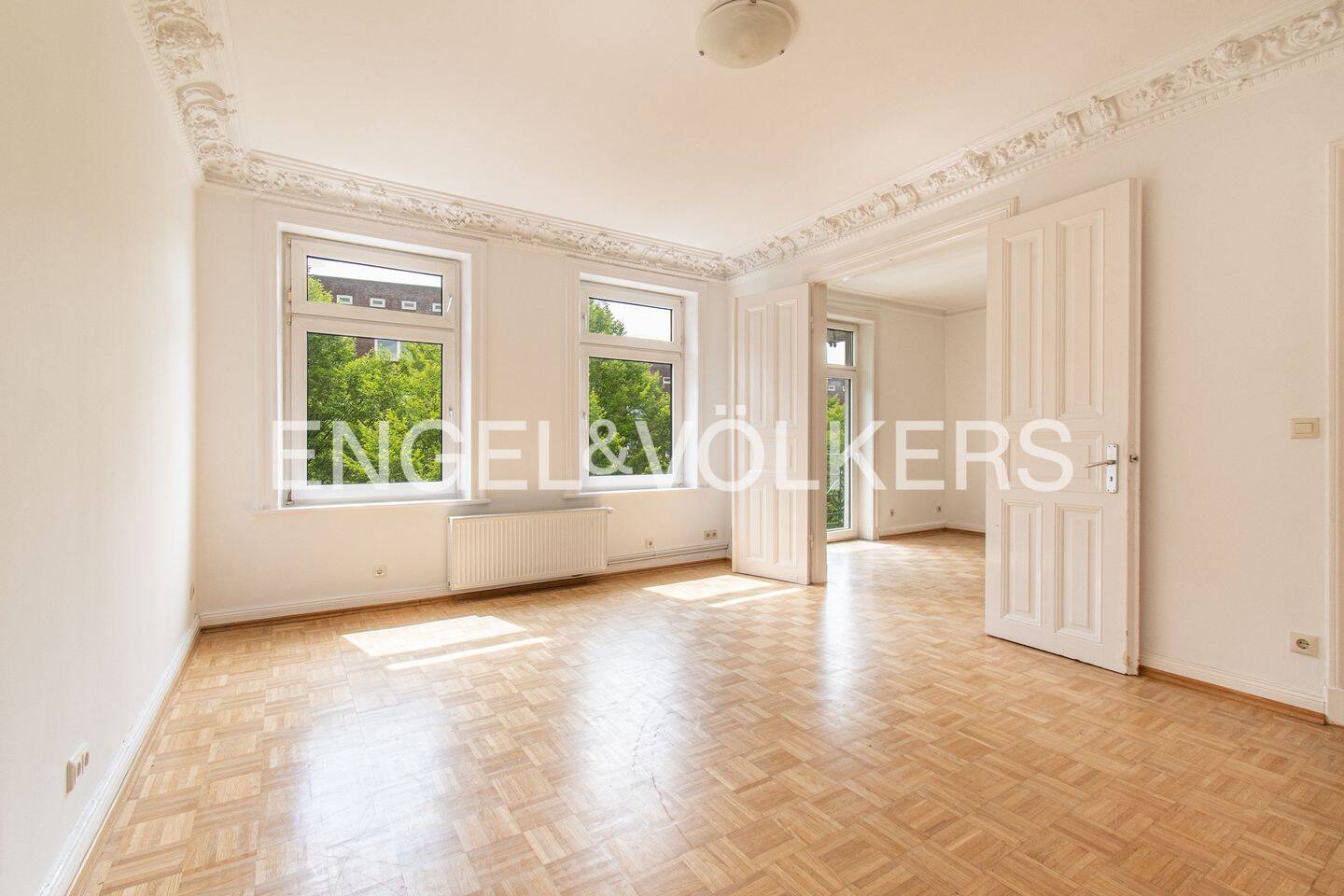 Zwischen Goldbekkanal und Stadtpark: Großzügiger Altbau, 22303 Hamburg (Hamburg-Nord Barmbek-Nord Winterhude)