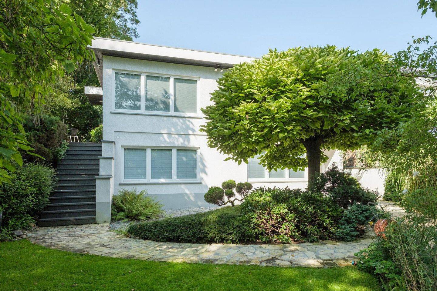 Rheinblick-Anwesen am Naturschutzgebiet – großzügiges Ensemble mit Baulandoption, 55263 Ingelheim am Rhein (Wackernheim)