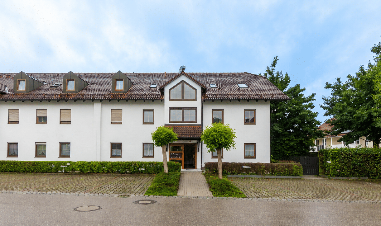 Frisch renovierte, helle 2-Zimmer-Dachgeschosswohnung mit Wohlfühlcharakter, 84559 Kraiburg a. Inn