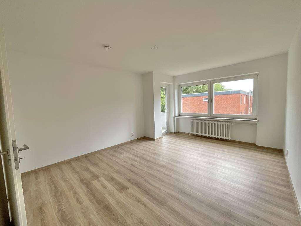 Renovierte 4-Zimmer-Wohnung, mit zwei Balkonen!, 26603 Aurich