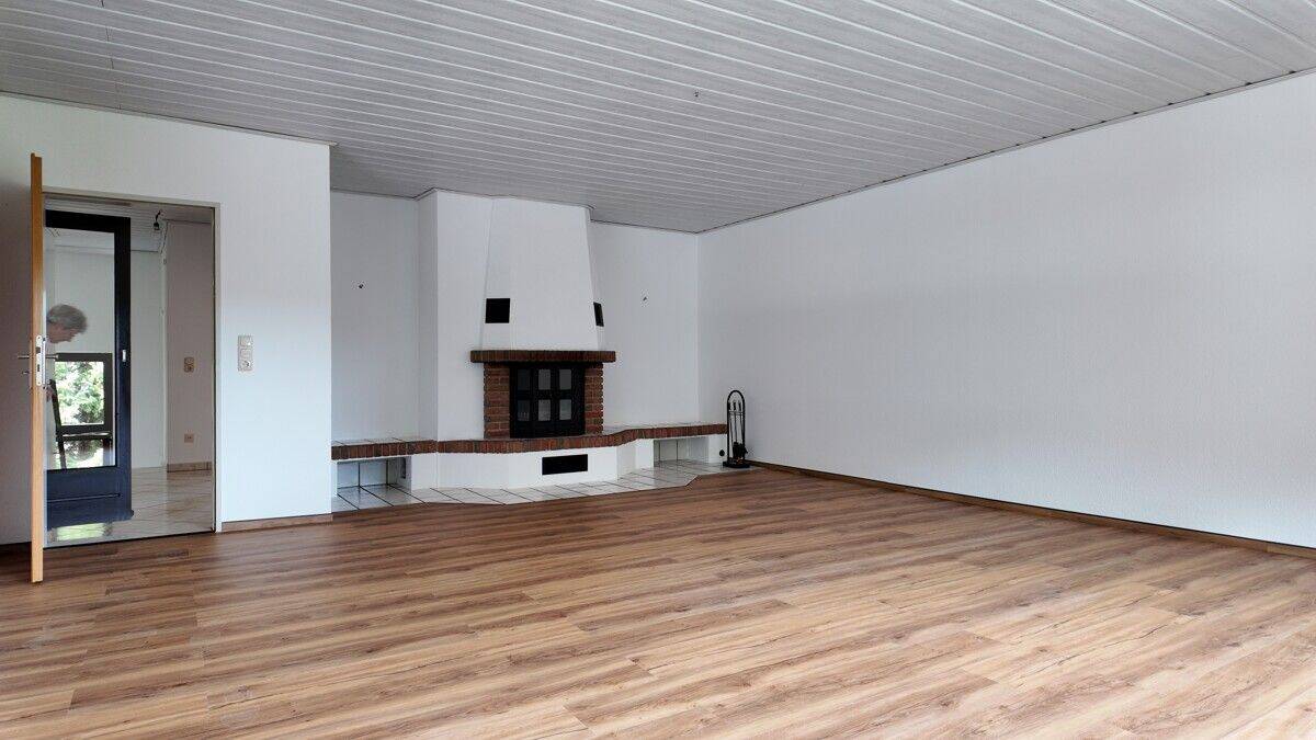 Renovierte Maisonette-Wohnung über 2-Ebenen im 3-Familienhaus in Bungerhof-Hasbergen, 27751 Delmenhorst