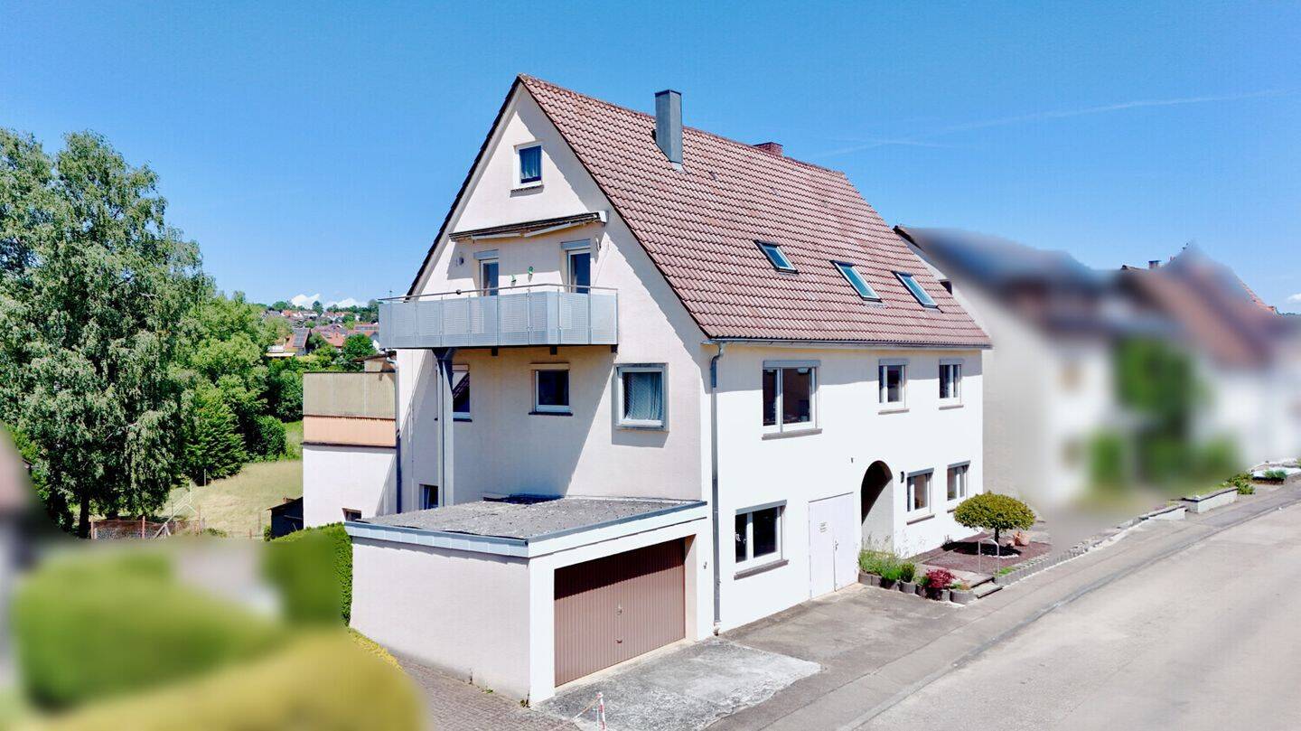 Gepflegtes 4-Familienhaus mit 2.881 m² Grundstücksfläche, 73269 Hochdorf