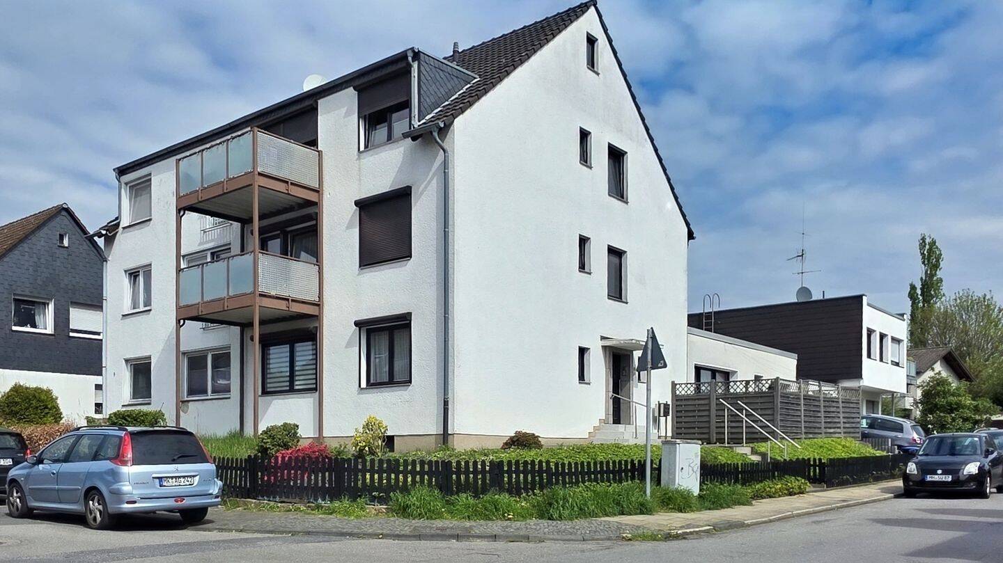 Einziehen & Wohlfühlen: Dachgeschosswohnung mit Balkon!, 45473 Mülheim an der Ruhr