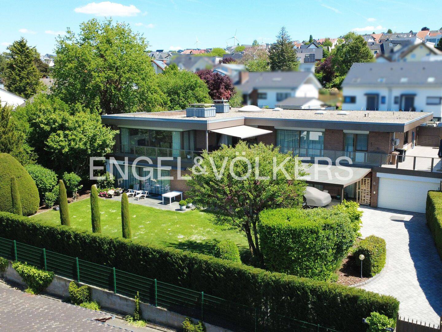Imposante Unternehmervilla mit Traumblick, 55268 Nieder-Olm