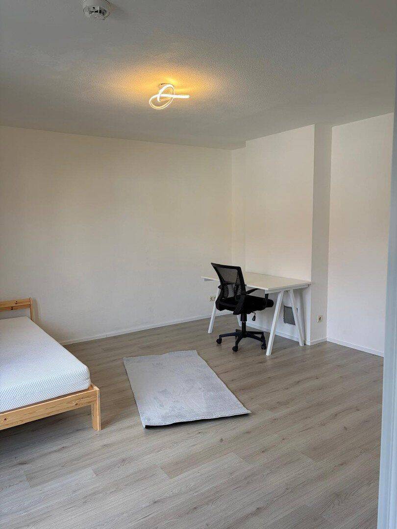 2 helle WG-Zimmer in Nürnberg-Schweinau – ab sofort, 90441 Nürnberg (Gibitzenhof Sandreuth Schweinau Werderau)