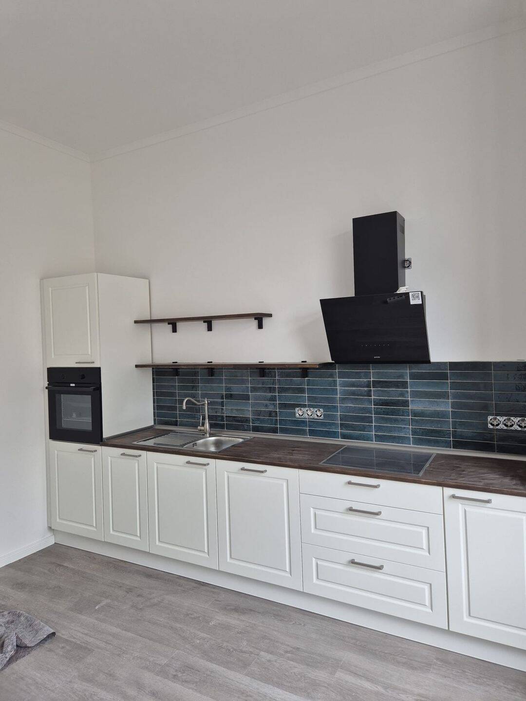 Erstbezug: Hochwertig sanierte 2-Zimmer-Wohnung im Herzen Bremens, 28203 Bremen (Fesenfeld Ostertor Steintor)