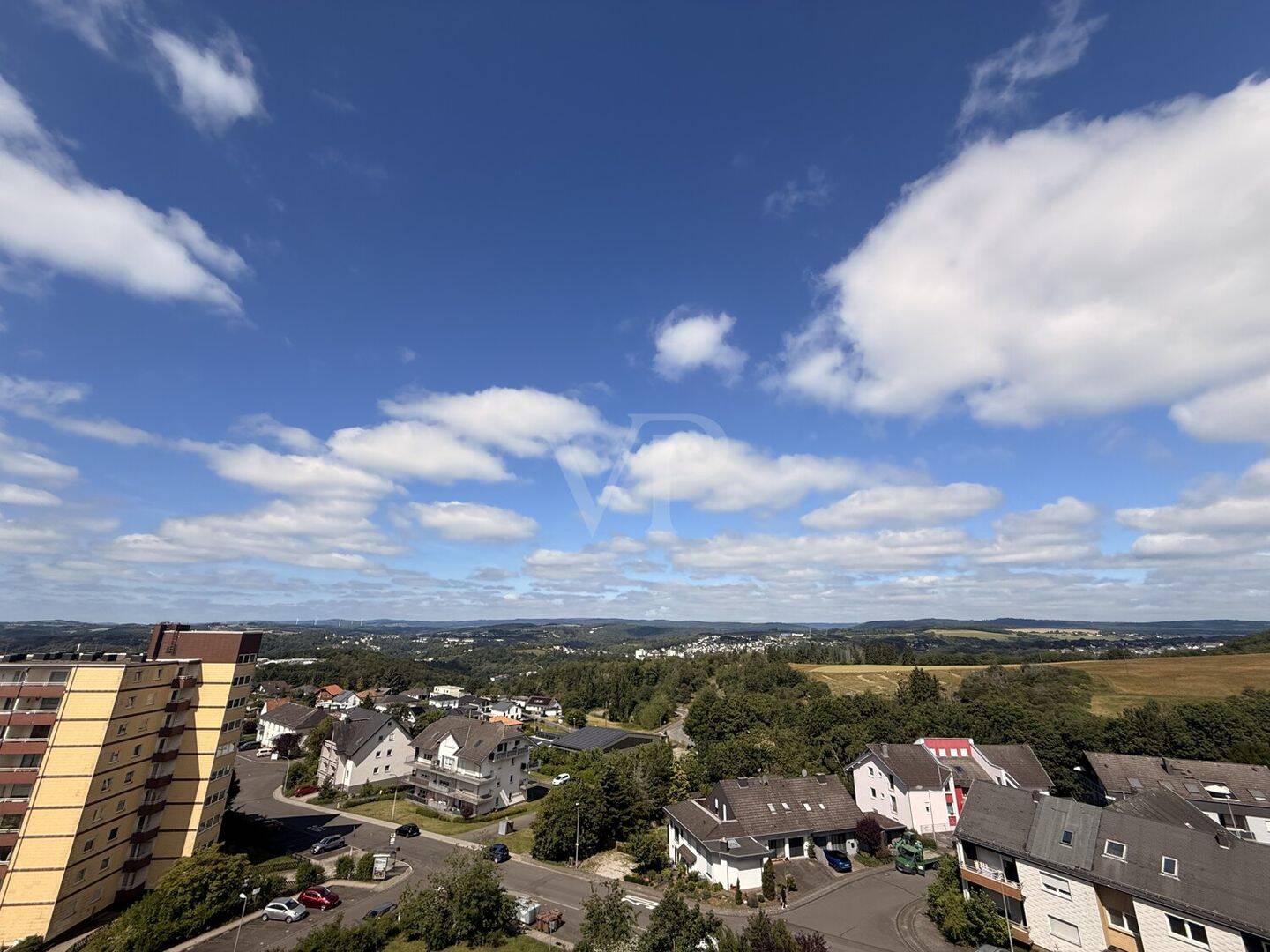 Ihr neuer Logenplatz in Göttschied: Helle 3-Zimmer-Wohnung mit Traumaussicht, 55743 Idar-Oberstein