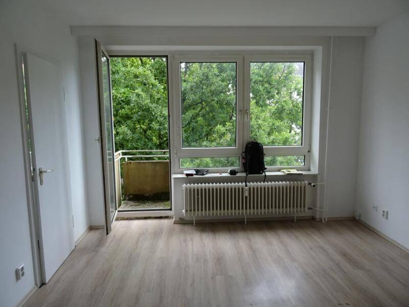Gut geschnittene und helle 1-Zimmer-Wohnung mit Balkon in Hamburg Winterhude, 22299 Hamburg (Hamburg-Nord Winterhude)