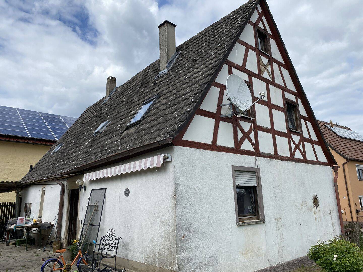 Handwerker aufgepasst! Kleines Häuschen mit tollem Grundstück, kurzfristig verfügbar!, 91448 Emskirchen