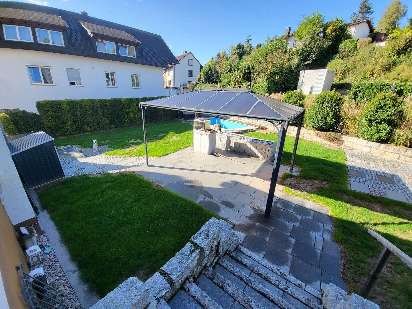 Sonnige 4-Zi.-EG-WHG mit 244 m² Garten, Pool und & sehr großem ebenerdigem Keller, 79112 Freiburg im Breisgau (Munzingen Opfingen Tiengen Waltershofen)