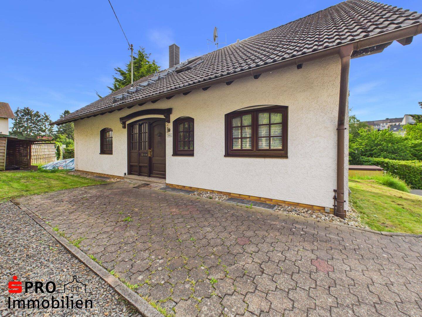 Freistehendes Einfamilienhaus mit großem Grundstück !, 66557 Illingen
