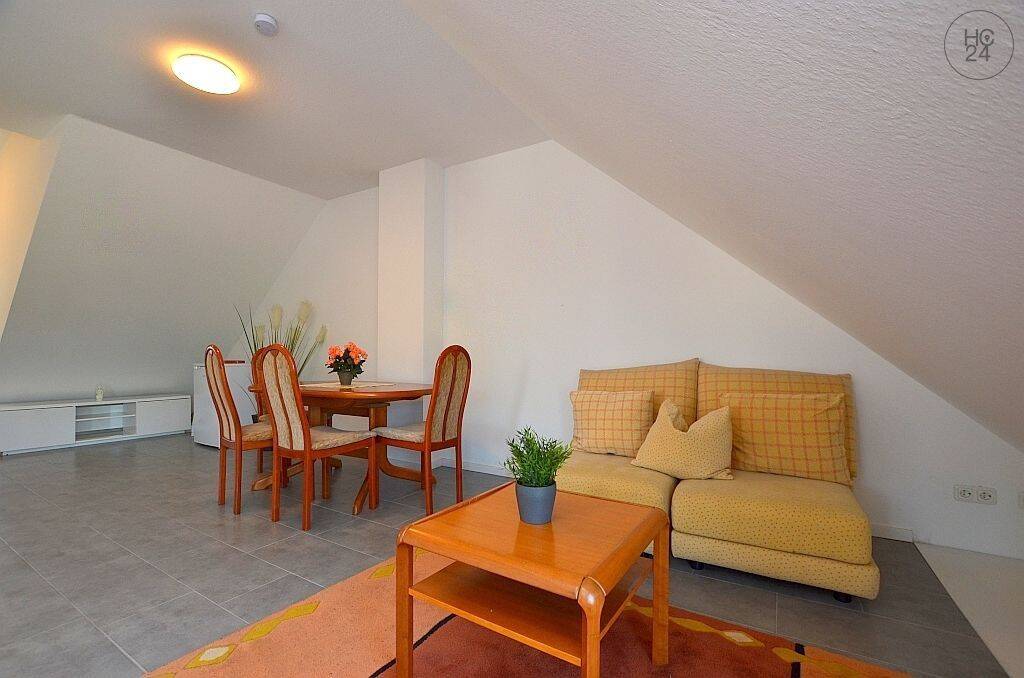 Modern möblierte 1-Zimmerwohnung in Würzburg/Frauenland mit Balkon, 97074 Würzburg (Frauenland Sanderau)