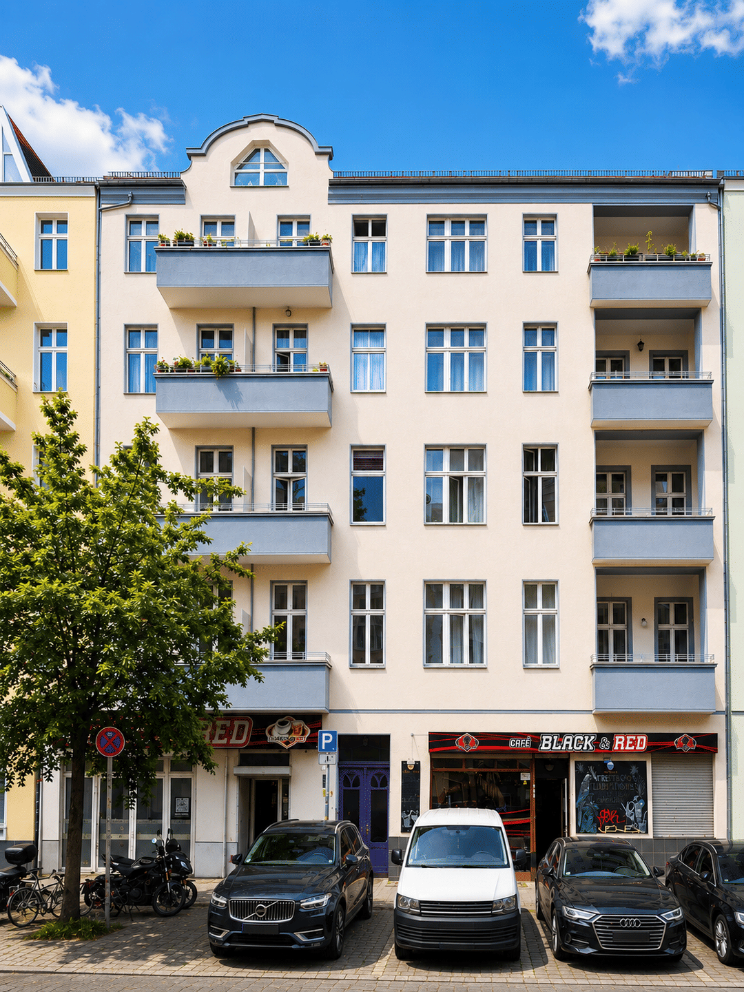 Umfassend sanierte 2-Zimmer-Altbauwohnung mit Balkon in ruhiger Lage – bezugsfrei, 13347 Berlin (Mitte Gesundbrunnen Wedding)