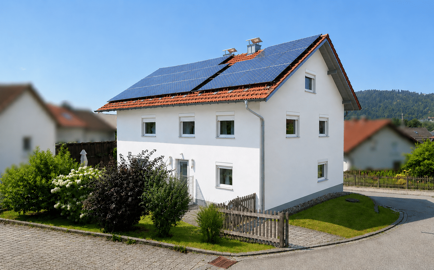 Solides Einfamilienhaus mit Garten, Garage und viel Potenzial, 94539 Grafling
