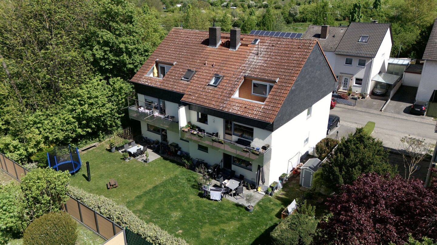 Solides, gepflegtes Sechsparteienhaus mit sieben Stellplätzen in beliebter Lage, 55129 Mainz (Bretzenheim Ebersheim Hechtsheim)