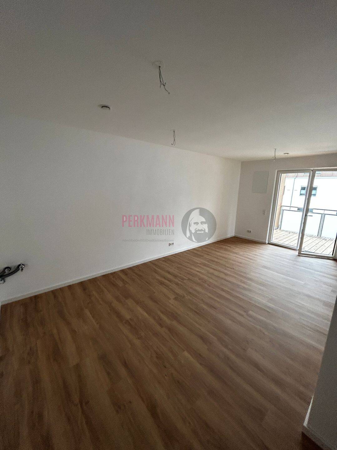 2 Zimmer Wohnung im 2.OG mit Balkon und Stellplatz oder Tiefgarage / KFW55, 84359 Simbach a. Inn