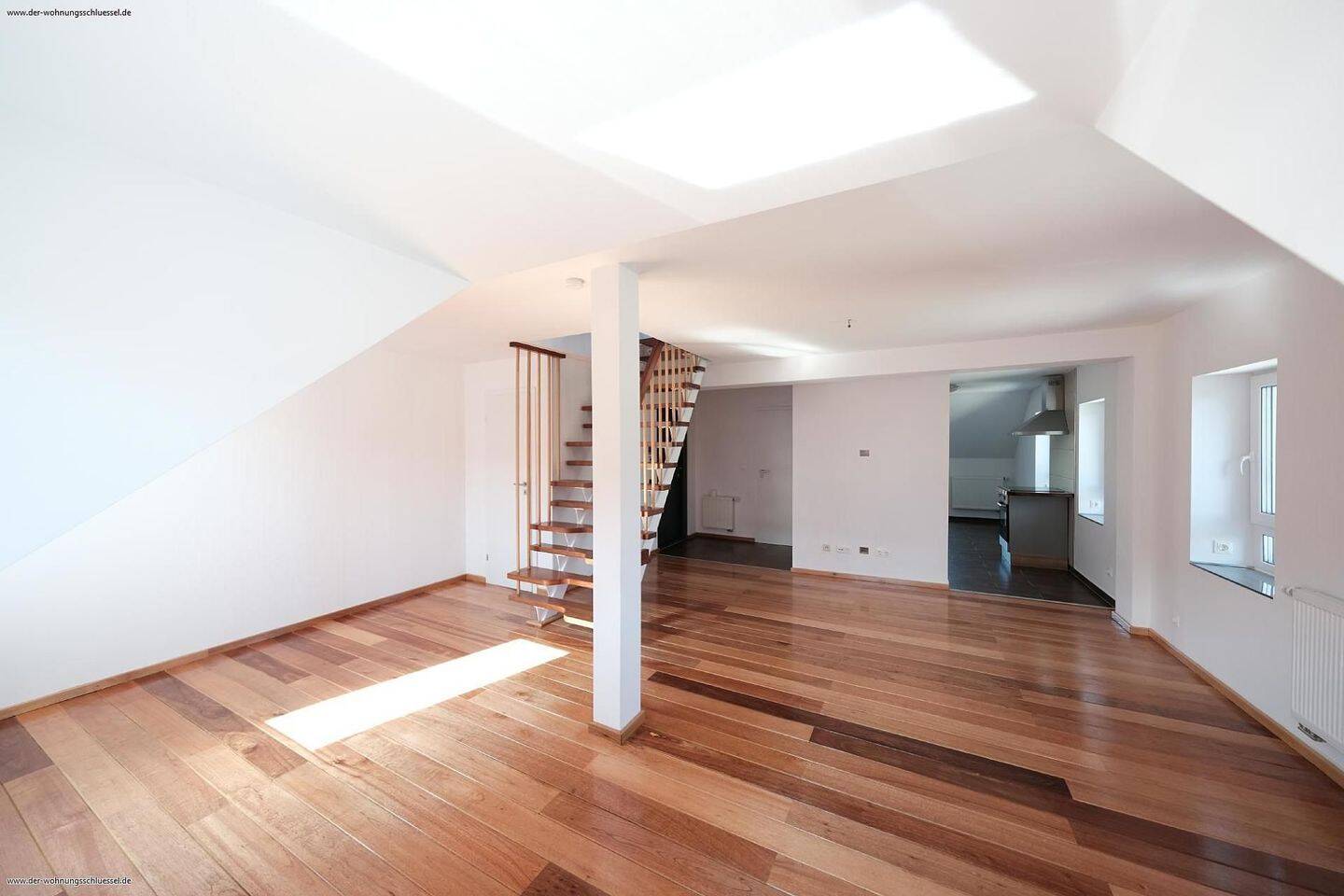SCHICK mit EBK und begehbarem Kleiderschrank inkl. Schranksystem!, 9427 Ehrenfriedersdorf