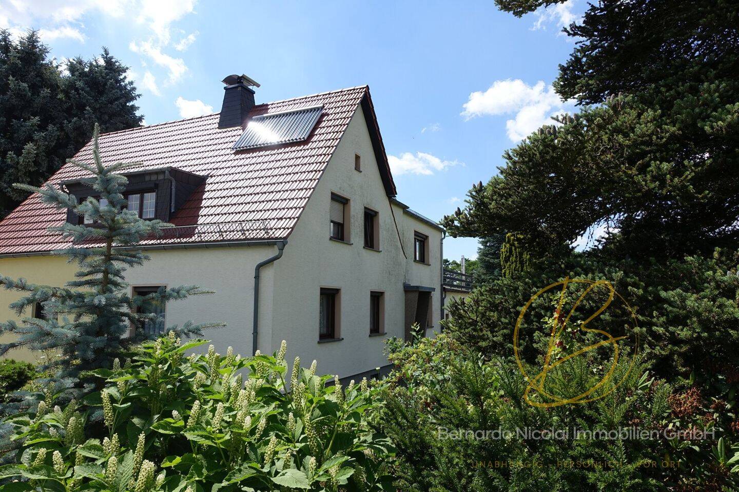 Viel Platz für Ihre Ideen – Doppelhaushälfte mit Garten und Nebengebäuden, 1896 Pulsnitz