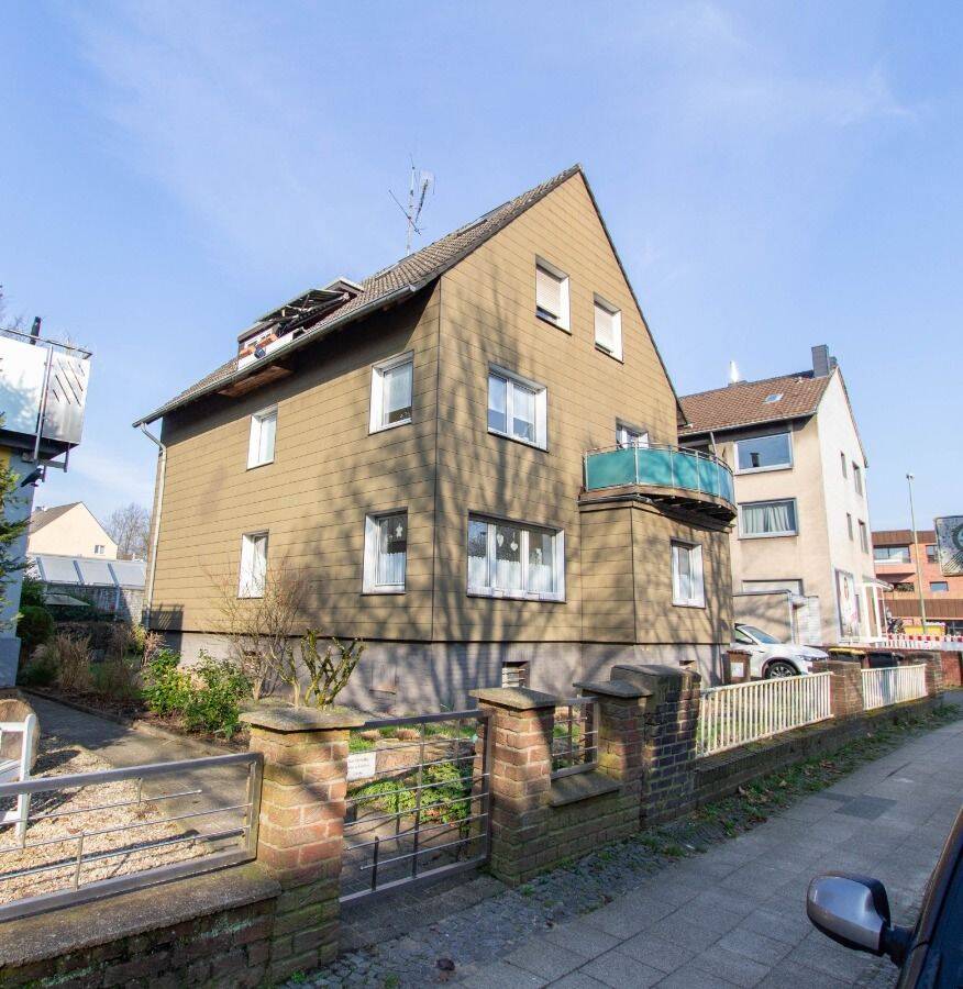 3 Familienhaus-zentrale Lage #1. OG leerstehend #sanierungsbedürftig, 45136 Essen (Bergerhausen Huttrop Rüttenscheid)