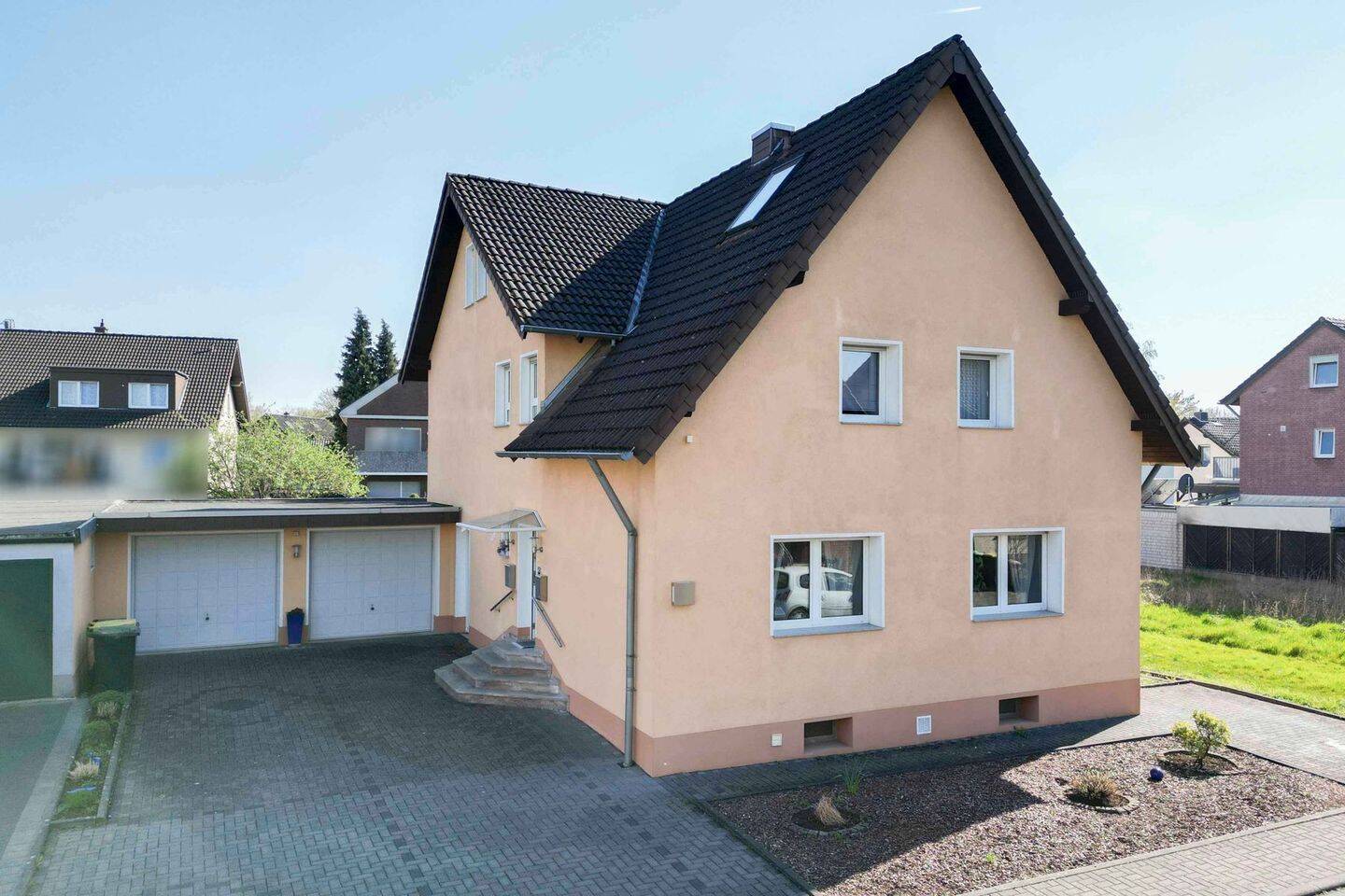 Erbbaurecht: Top gepflegtes Zweifamilienhaus mit vielseitigem Nutzungspotenzial, 53844 Troisdorf