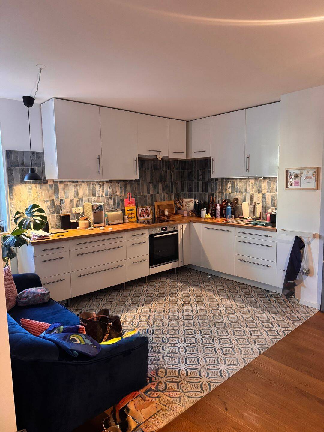 Helle, teilmöblierte Wohnung mit Balkon, in ruhiger, idealer Lage in Giesing, 81539 München (Obergiesing Ramersdorf-Perlach Untergiesing-Harlaching)