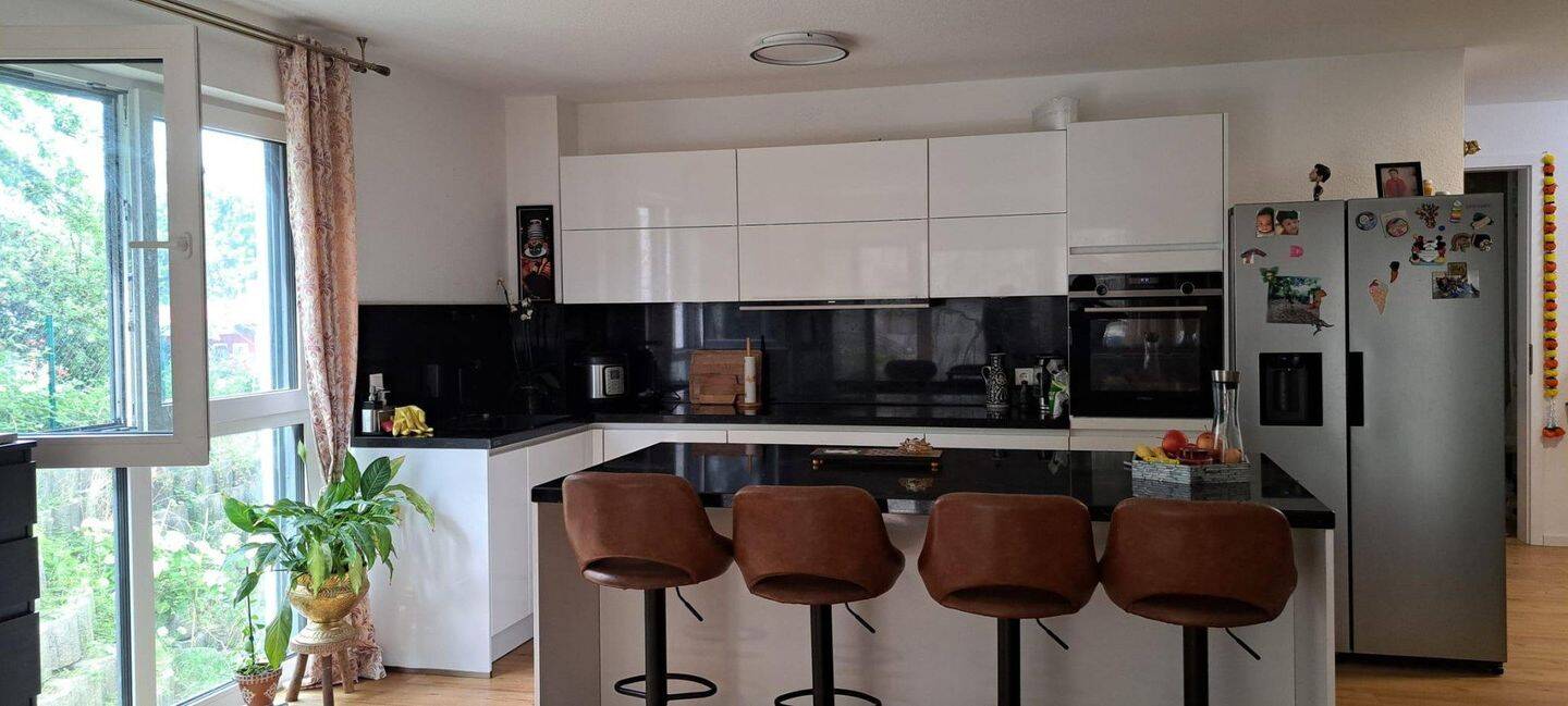 Ganz neue und Modern 4 Zimmer Wohnung mit Garten, 71522 Backnang