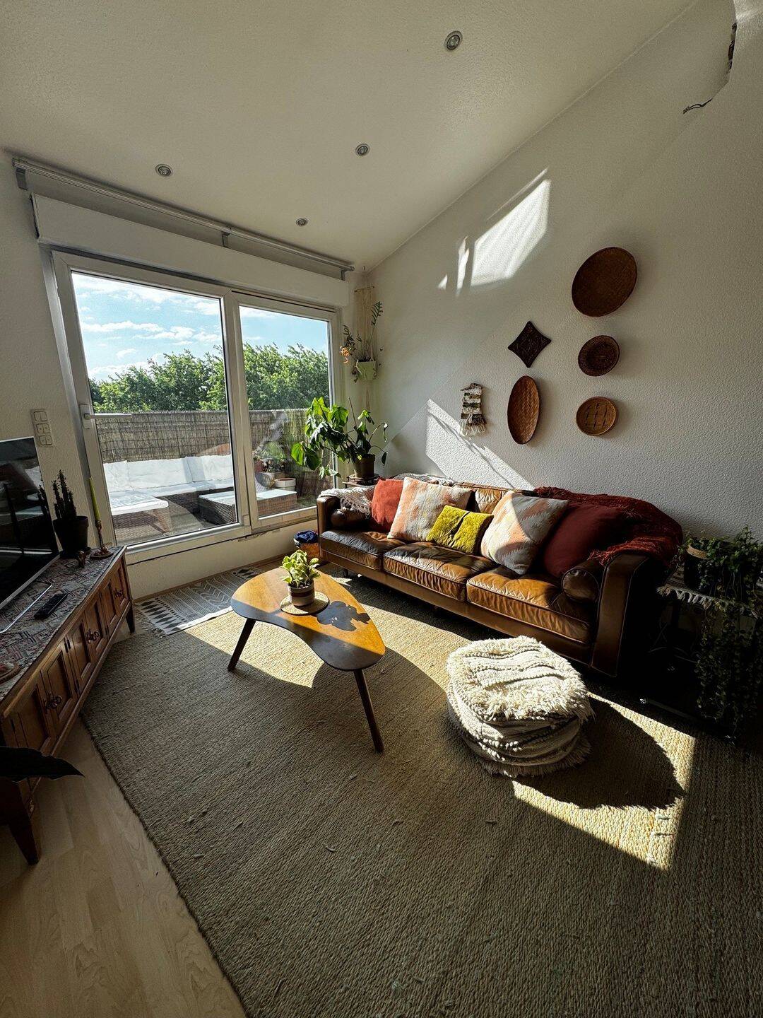 Großzügige Maisonettewohnung mit Loftcharakter über den Dächern von Neudorf, 47057 Duisburg (Dellviertel Hochfeld Neudorf-Nord Neudorf-Süd)