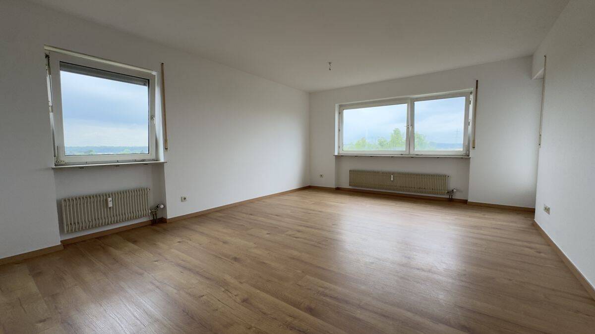 (Anfragen nur per eMail) -Ruhige und gepflegte Drei-Zimmer-Küche-Bad Wohnung in Darmstadt-Wixhausen, 64291 Darmstadt (Arheilgen Wixhausen)