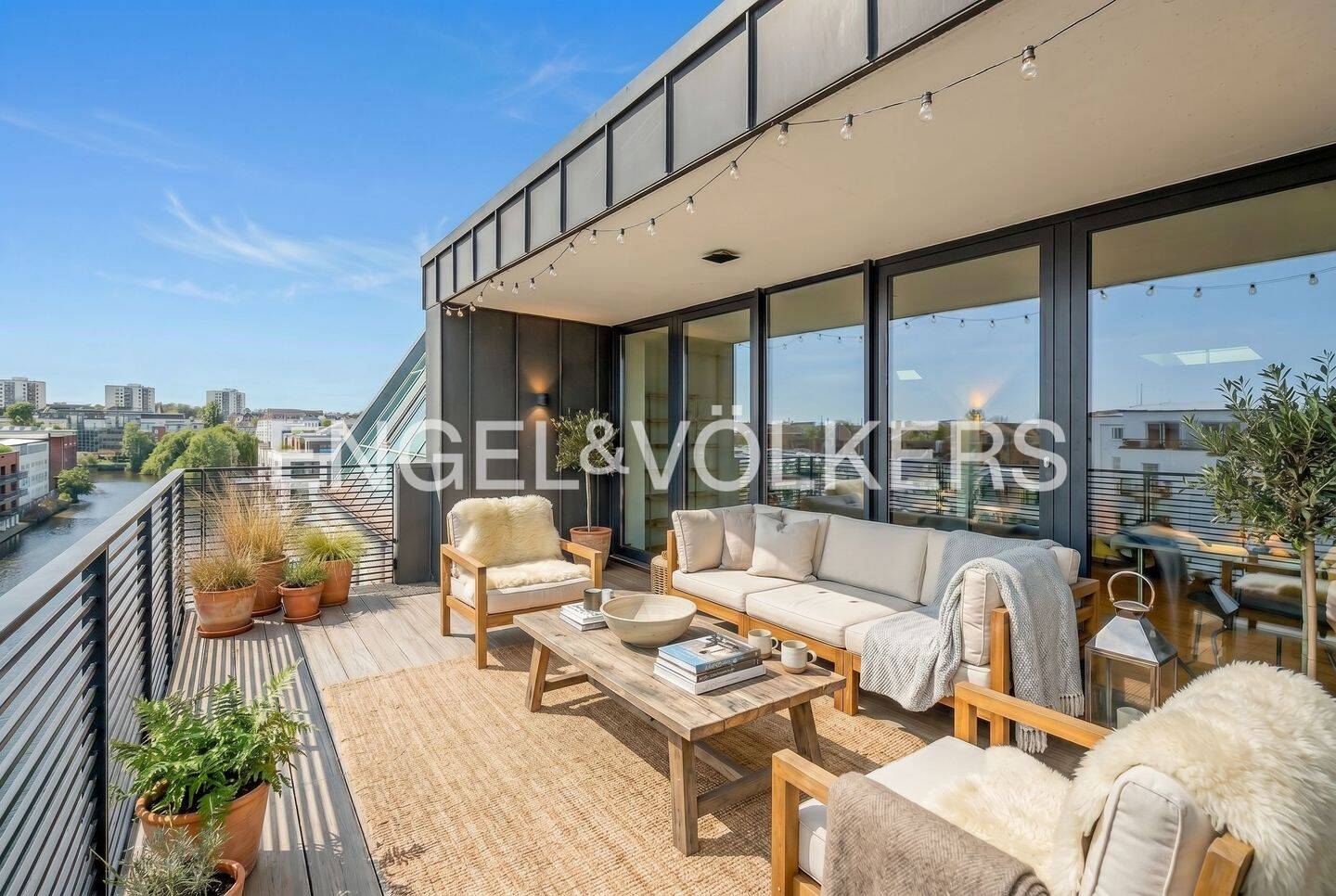 Exklusive Endetage mit Panoramablick – Ihr Raum für Visionen!, 22303 Hamburg (Hamburg-Nord Barmbek-Nord Winterhude)
