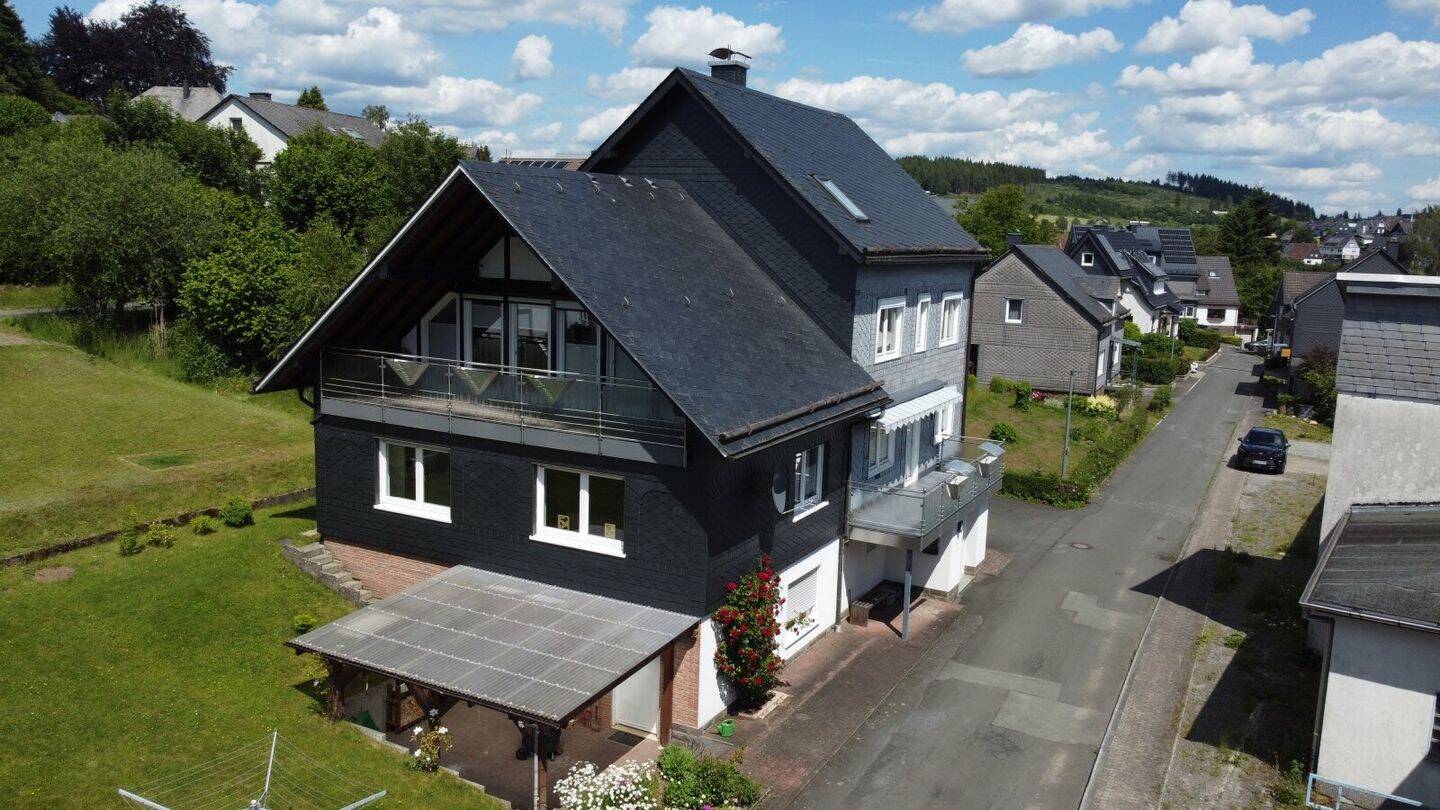 Einziehen, zurücklehnen, Sonne genießen – Südlich ausgerichteter Balkon inklusive, 57339 Erndtebrück