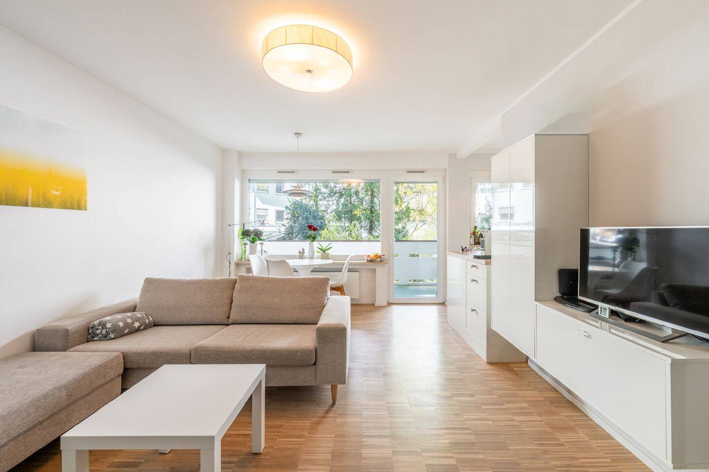AIGNER – Hochwertig modernisierte 2-Zimmer-Wohnung in begehrter Lage Münchens – 80337 München – Bild 1 von 1